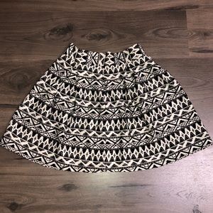 TRIBAL PRINT BLACK & WHITE SKIRT